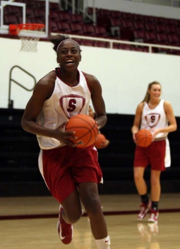 Chiney Ogwumike ha construido un curriculum vitae tan bueno o mejor que