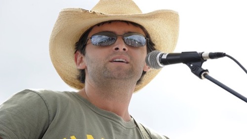 Dean Brody trae la casa