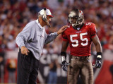 Derrick Brooks Buccaneers Derrick Brooks dio a buc...