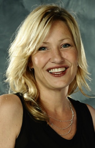 Joey Lauren Adams Alchetron El Libre